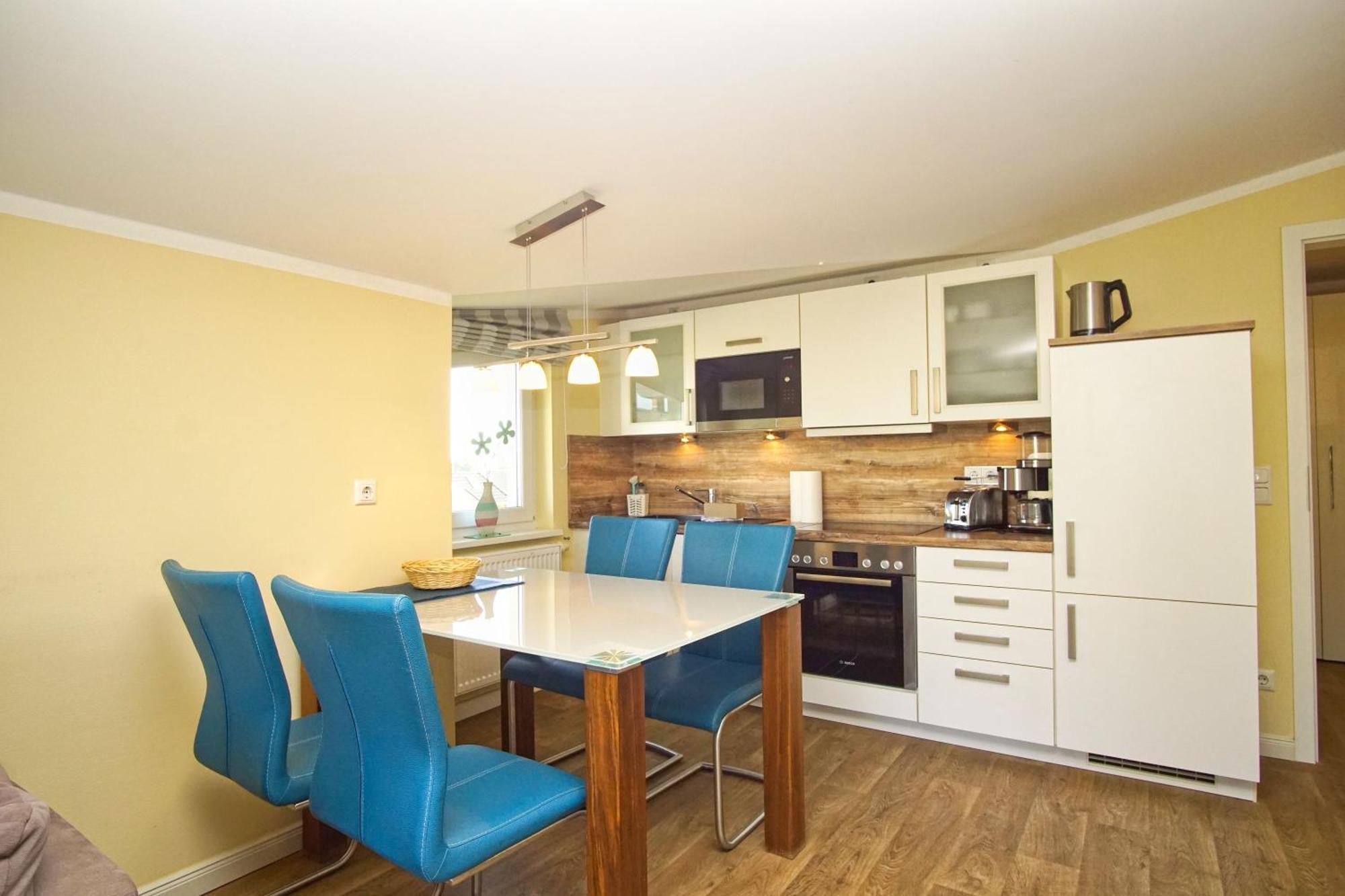 Balkon, Gratis Nutzung Vom Ahoi Erlebnisbad Und Sauna In Sellin- Meeresblick Fewo 59 Goehren  Exterior photo
