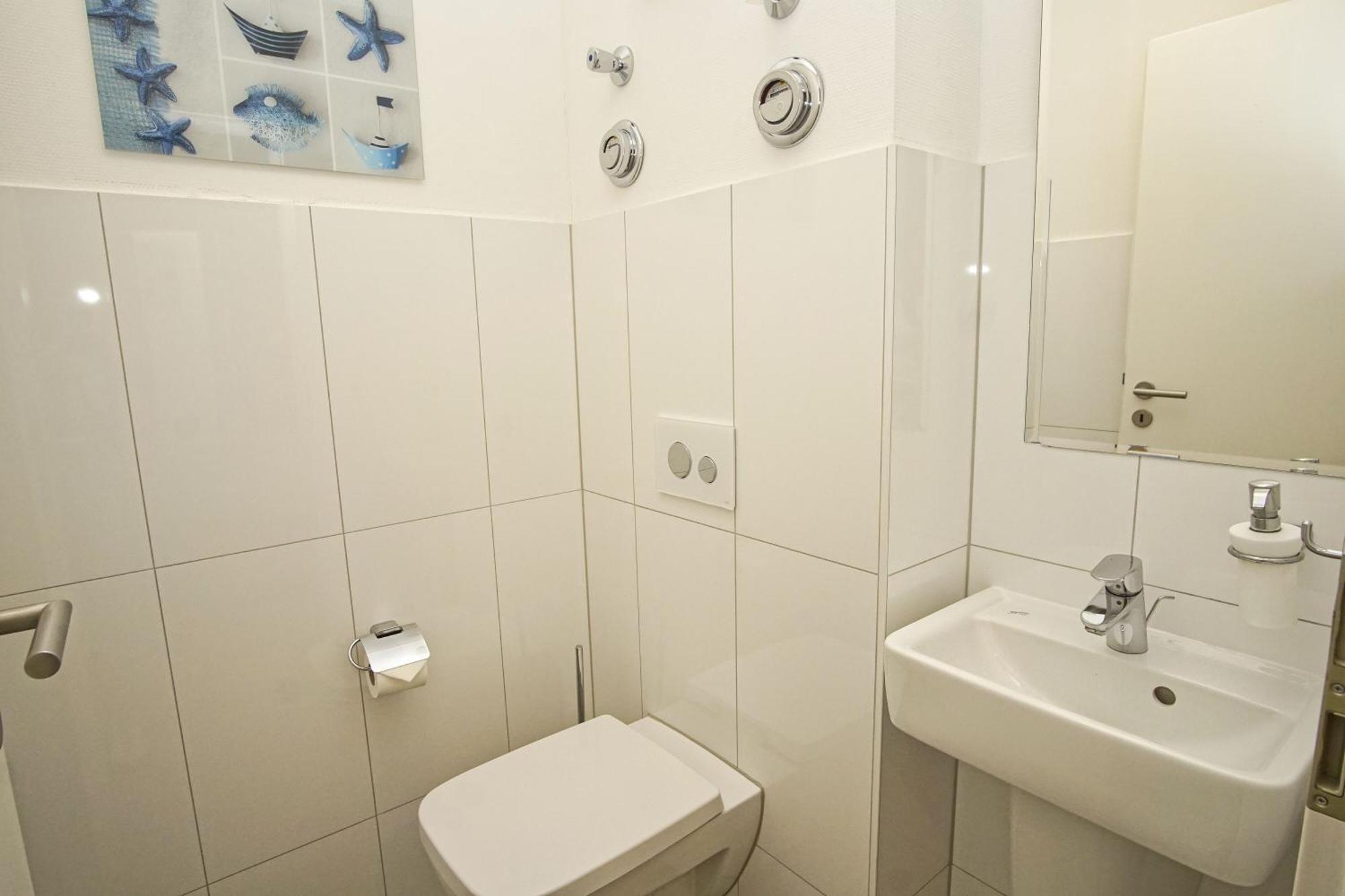 Balkon, Gratis Nutzung Vom Ahoi Erlebnisbad Und Sauna In Sellin- Meeresblick Fewo 59 Goehren  Exterior photo